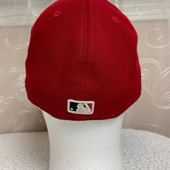 Cincinnati Reds Fitted Cap, 7-3/8 - Picture 7 of 11